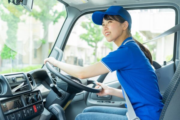 【え、知らなかった？】福井でホームドライの店舗が”遠い人”ほど、実は宅配クリーニングが断然おトクな理由。
